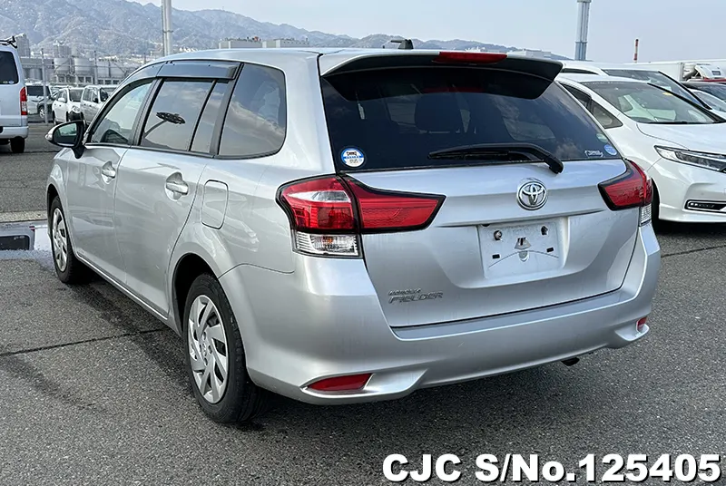 Toyota Corolla Fielder in Silver for Sale Image 1