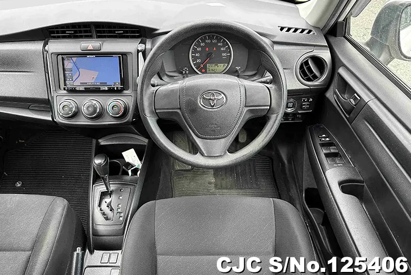 Toyota Corolla Axio in White for Sale Image 9