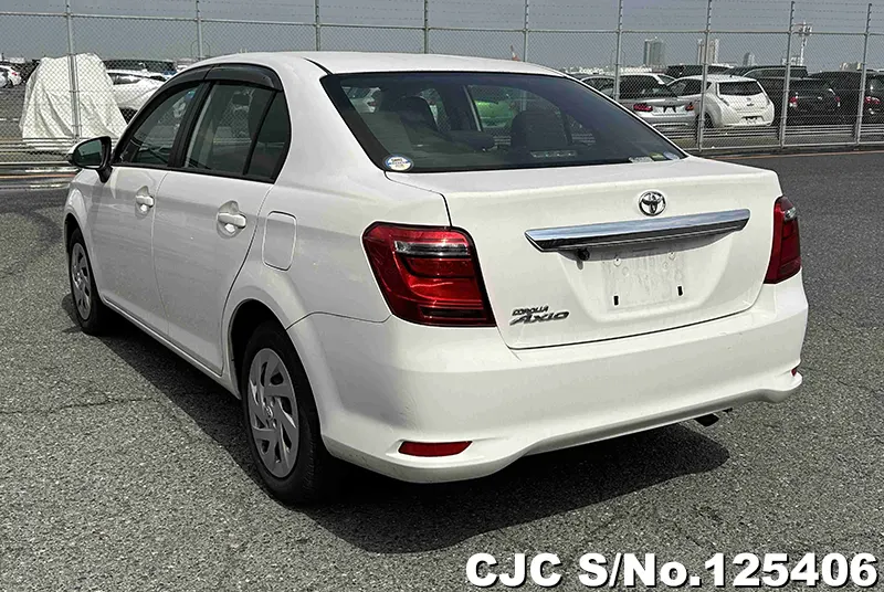 Toyota Corolla Axio in White for Sale Image 1