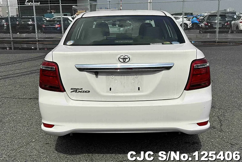 Toyota Corolla Axio in White for Sale Image 5