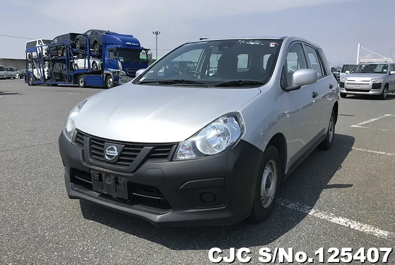 Nissan AD Van in Silver for Sale Image 3