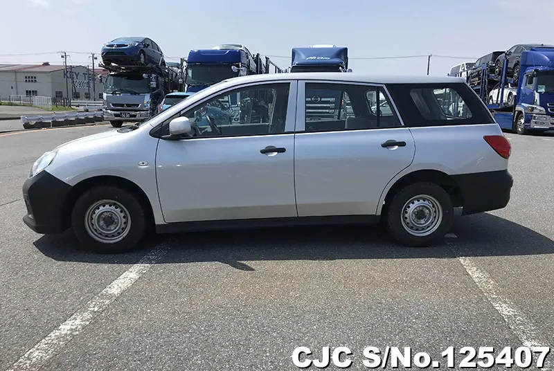 Nissan AD Van in Silver for Sale Image 7