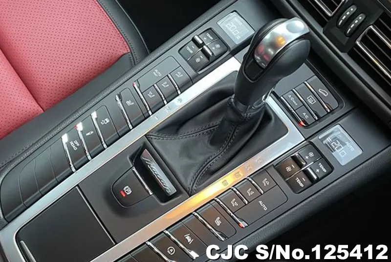 Porsche Macan in Silver for Sale Image 11
