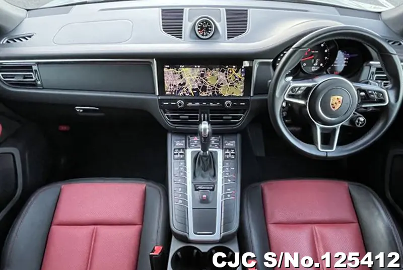 Porsche Macan in Silver for Sale Image 3