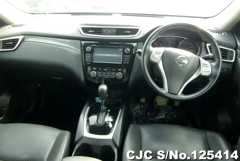 Nissan X-Trail in Black for Sale Image 9