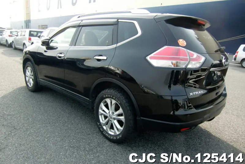 Nissan X-Trail in Black for Sale Image 1