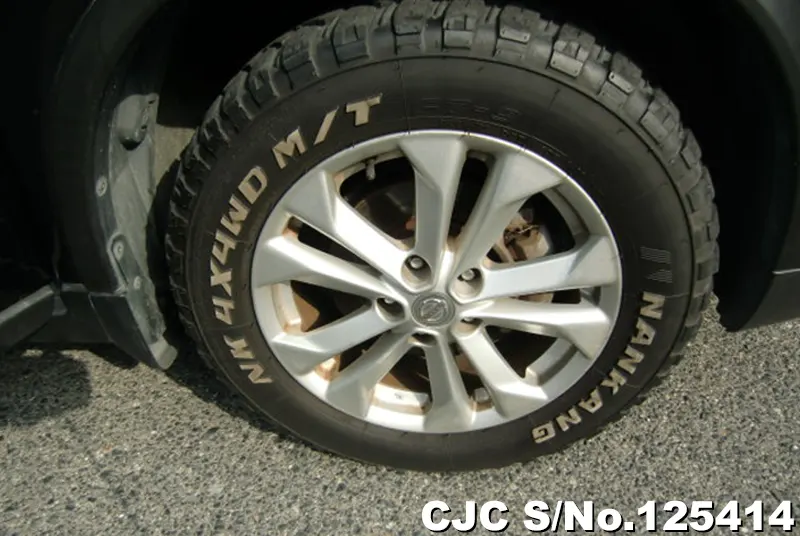 Nissan X-Trail in Black for Sale Image 18