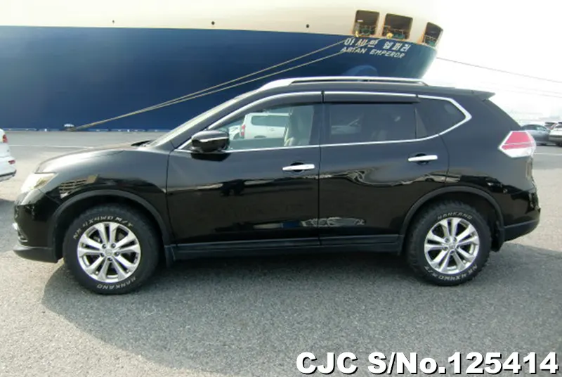Nissan X-Trail in Black for Sale Image 7