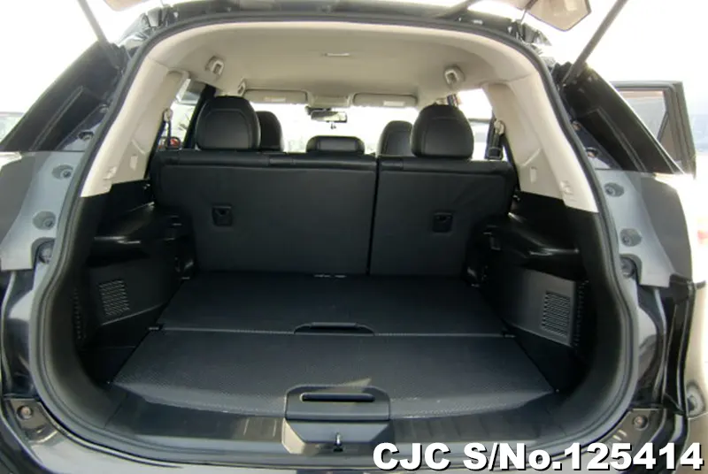 Nissan X-Trail in Black for Sale Image 8