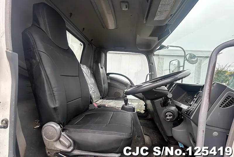 2010 Isuzu / Forward Stock No. 125419