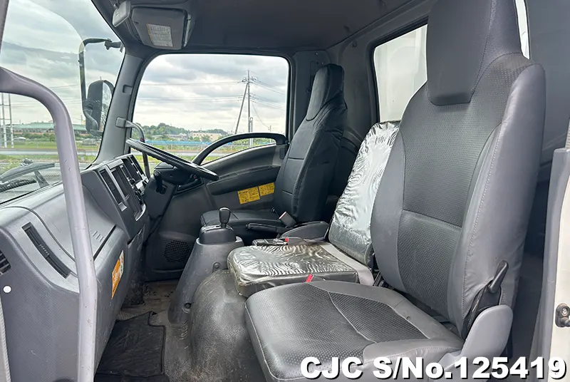 2010 Isuzu / Forward Stock No. 125419