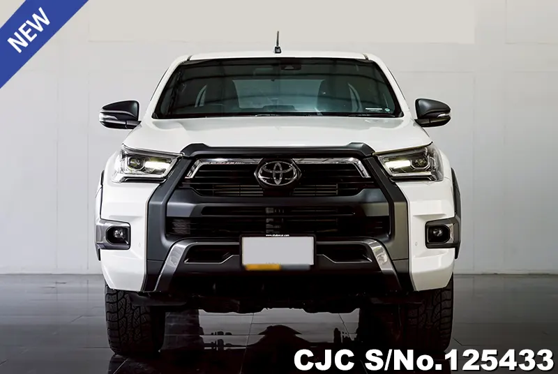 Toyota Hilux in White for Sale Image 4