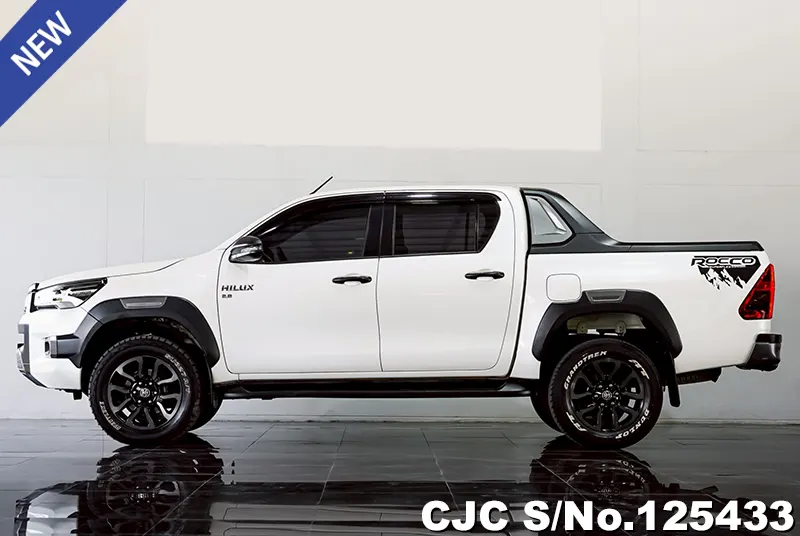 Toyota Hilux in White for Sale Image 7