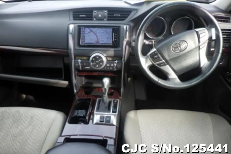 Toyota Mark X in Black for Sale Image 4