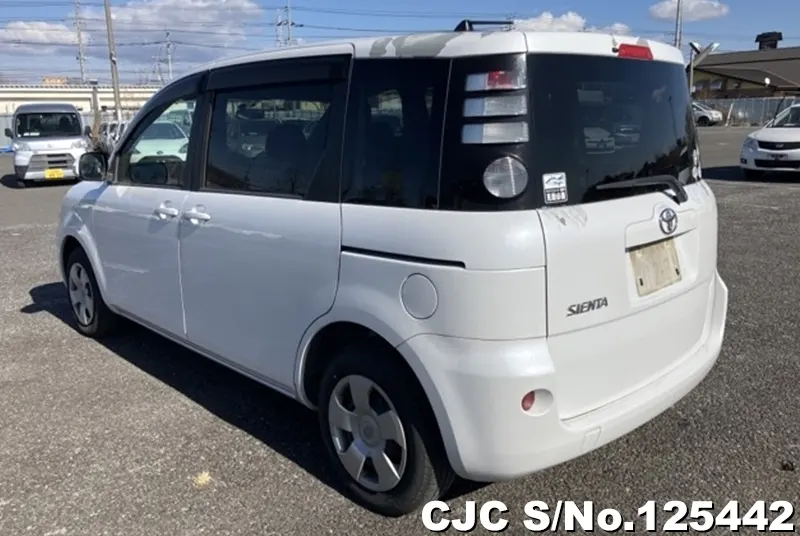Toyota Sienta in White for Sale Image 1