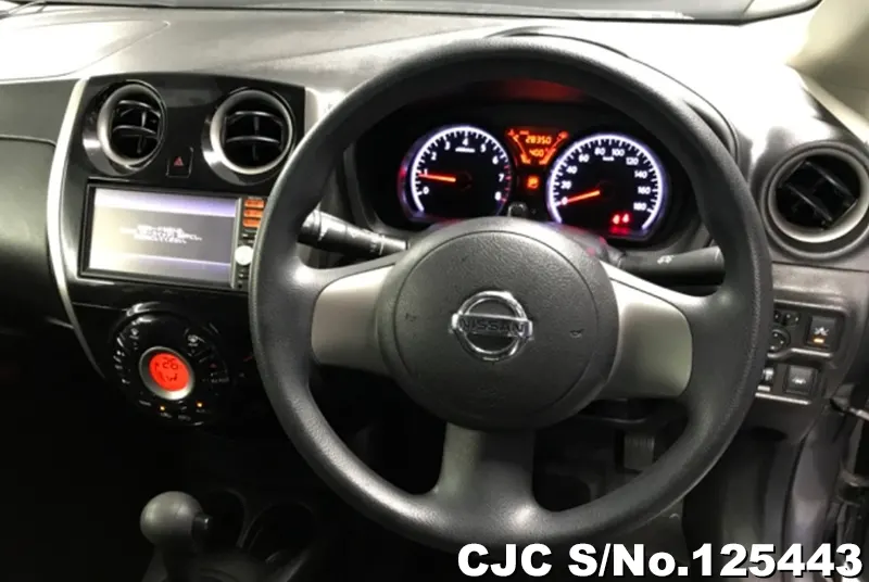 Nissan Note in Gray for Sale Image 4