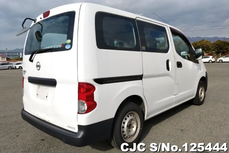 Nissan NV200 in White for Sale Image 2