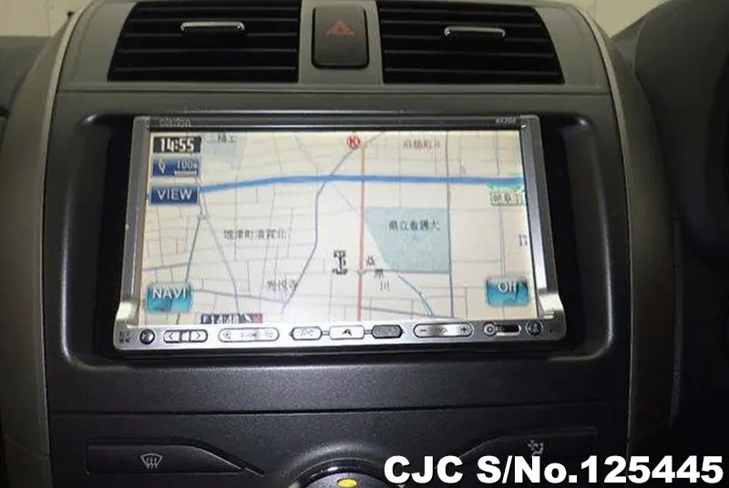 Toyota Corolla Fielder in White for Sale Image 6