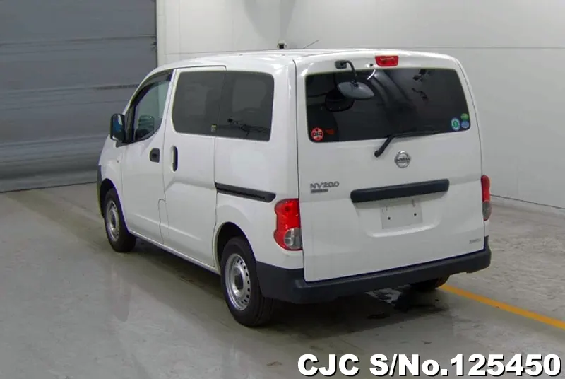 Nissan NV200 in White for Sale Image 1