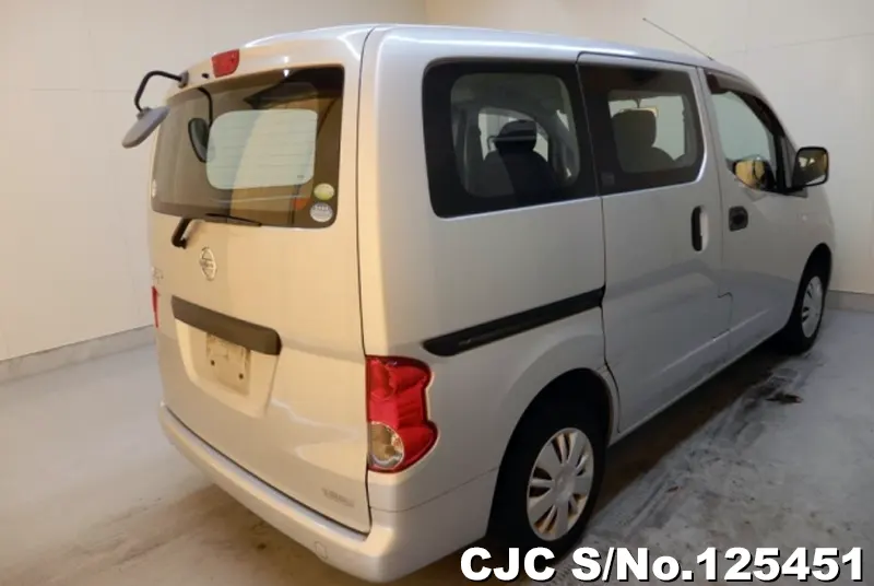 Nissan NV200 in Silver for Sale Image 1