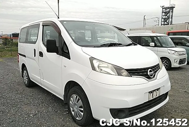 Nissan / NV200 2013