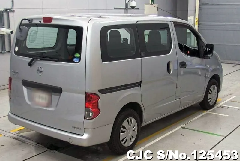 Nissan NV200 in Silver for Sale Image 1