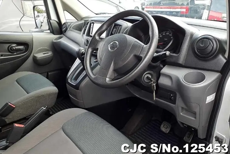Nissan NV200 in Silver for Sale Image 7