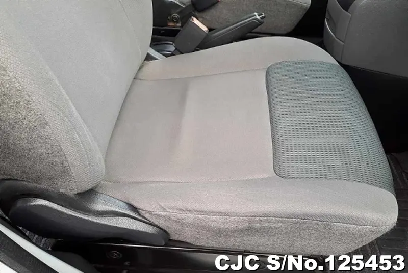 Nissan NV200 in Silver for Sale Image 8