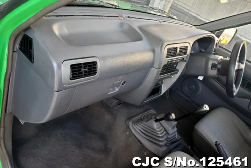 Nissan Datsun in Green for Sale Image 8
