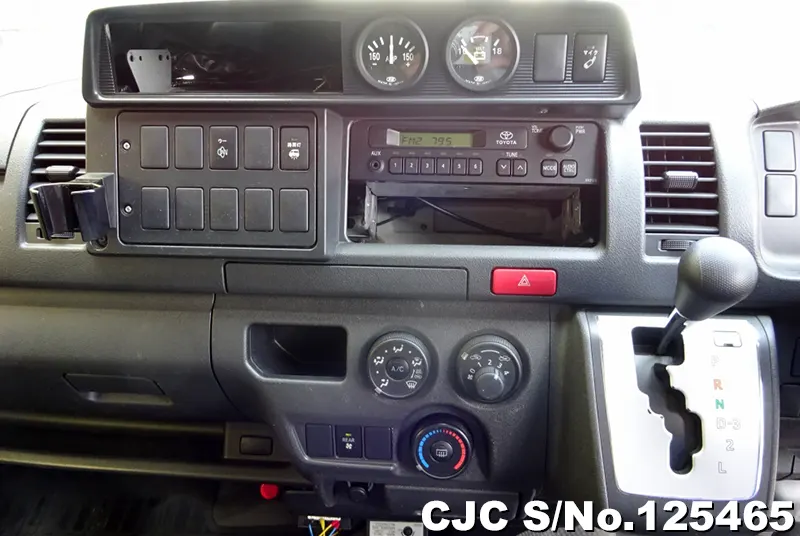 2016 Toyota / Hiace Stock No. 125465