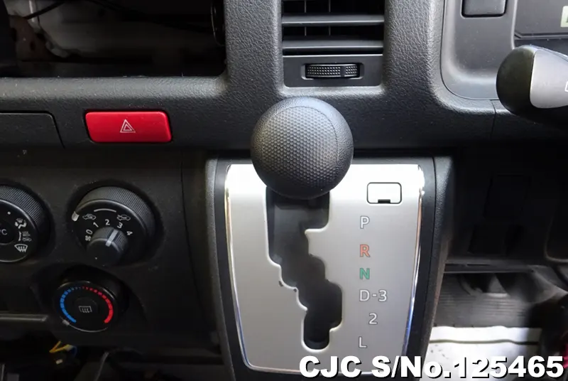 2016 Toyota / Hiace Stock No. 125465