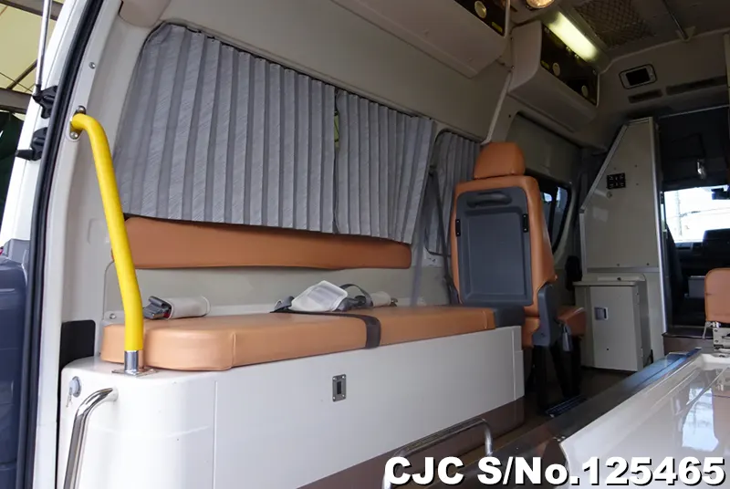 2016 Toyota / Hiace Stock No. 125465