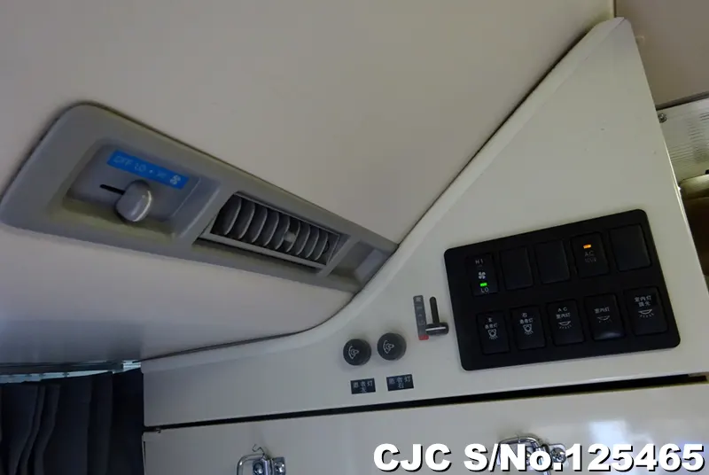 2016 Toyota / Hiace Stock No. 125465