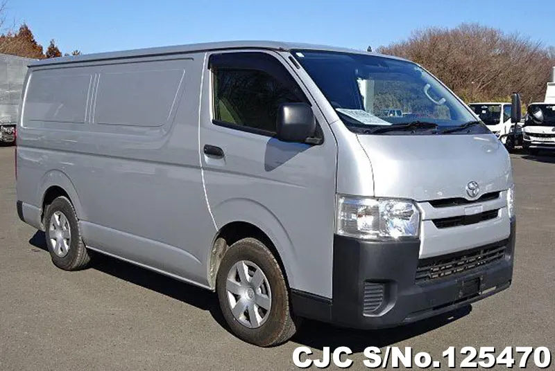 Toyota / Hiace 2020