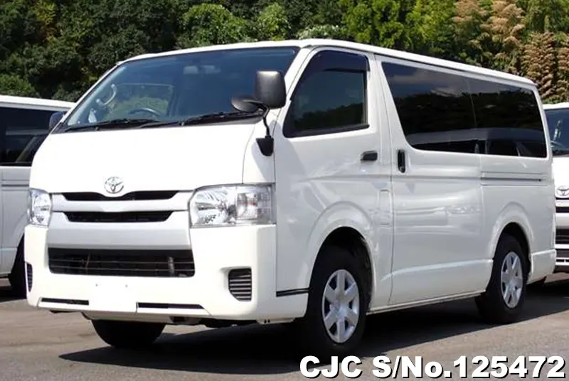 Toyota / Regius 2017