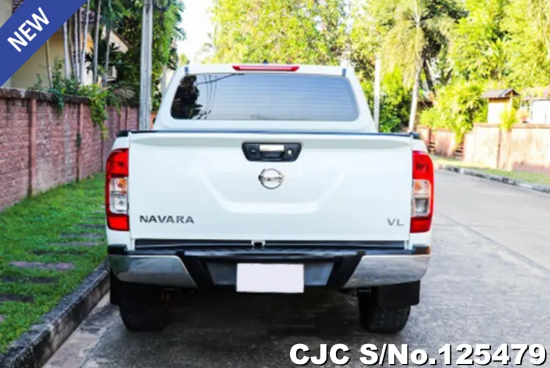 Nissan Navara in White for Sale Image 3