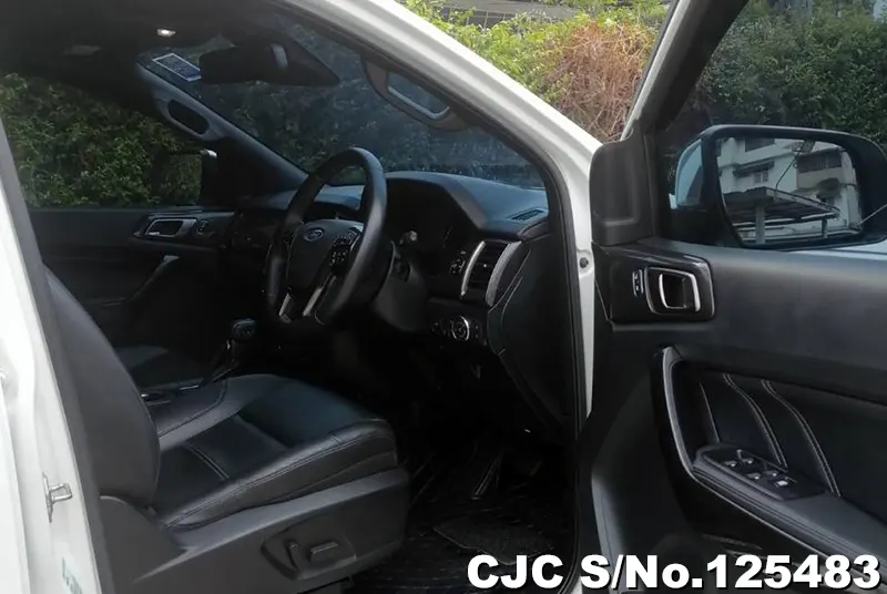 Ford Everest in White for Sale Image 16