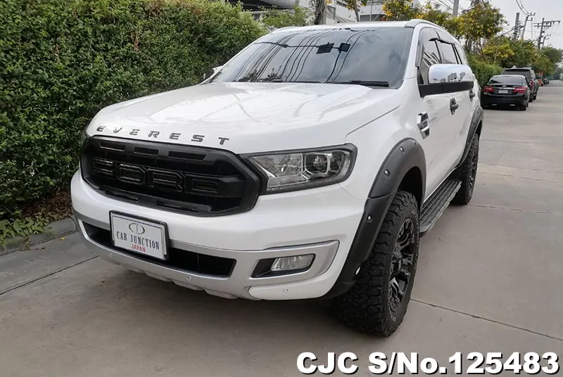 Ford Everest in White for Sale Image 3