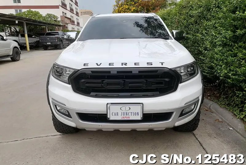 Ford Everest in White for Sale Image 4