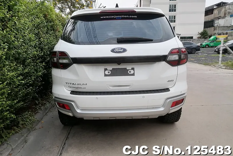 Ford Everest in White for Sale Image 5