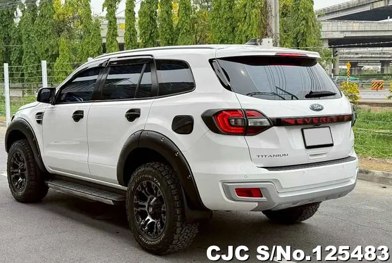Ford Everest in White for Sale Image 1