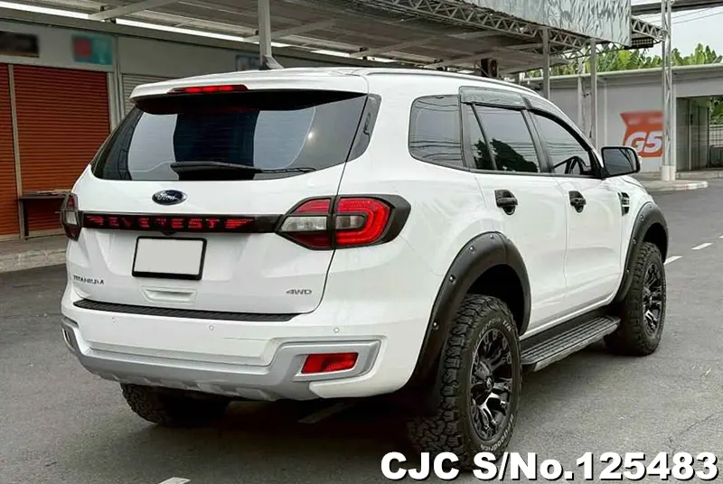Ford Everest in White for Sale Image 2