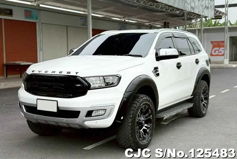 Ford Everest in White for Sale Image 3