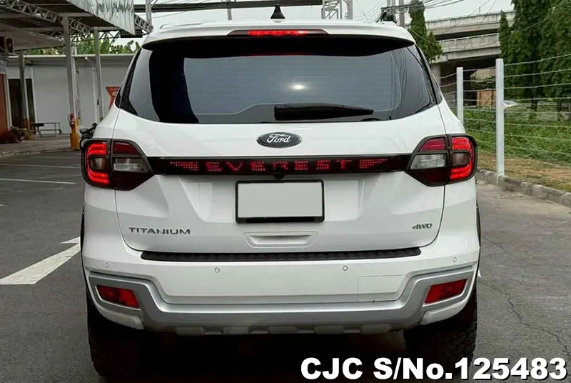 Ford Everest in White for Sale Image 5