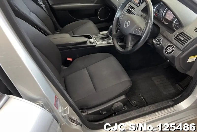 Mercedes Benz C Class in Silver for Sale Image 4