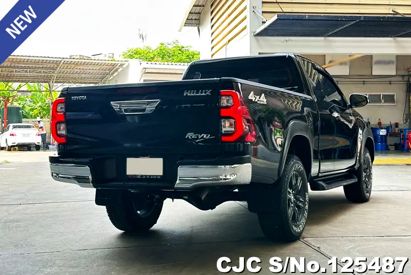 Toyota Hilux in Black for Sale Image 2