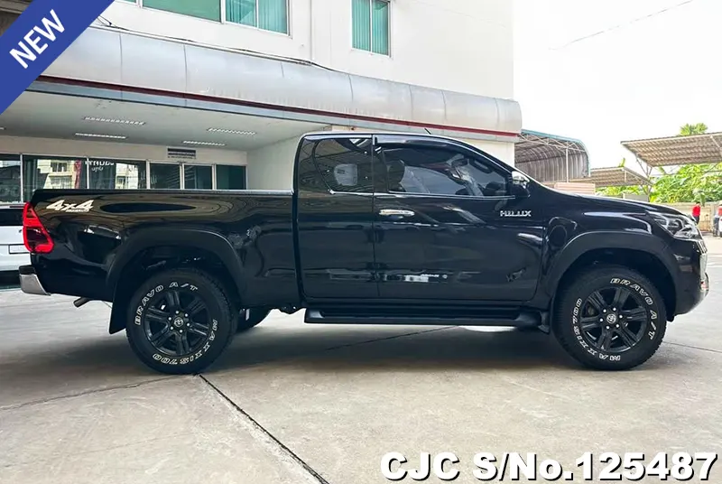 Toyota Hilux in Black for Sale Image 6