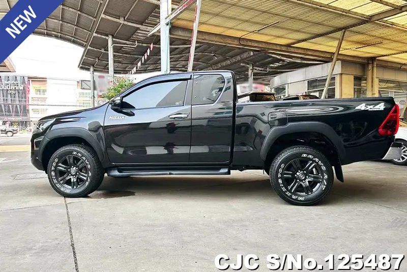 Toyota Hilux in Black for Sale Image 7