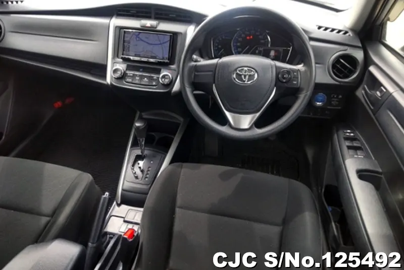 Toyota Corolla Fielder in Silver for Sale Image 6