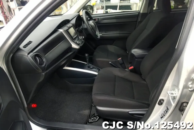 Toyota Corolla Fielder in Silver for Sale Image 7